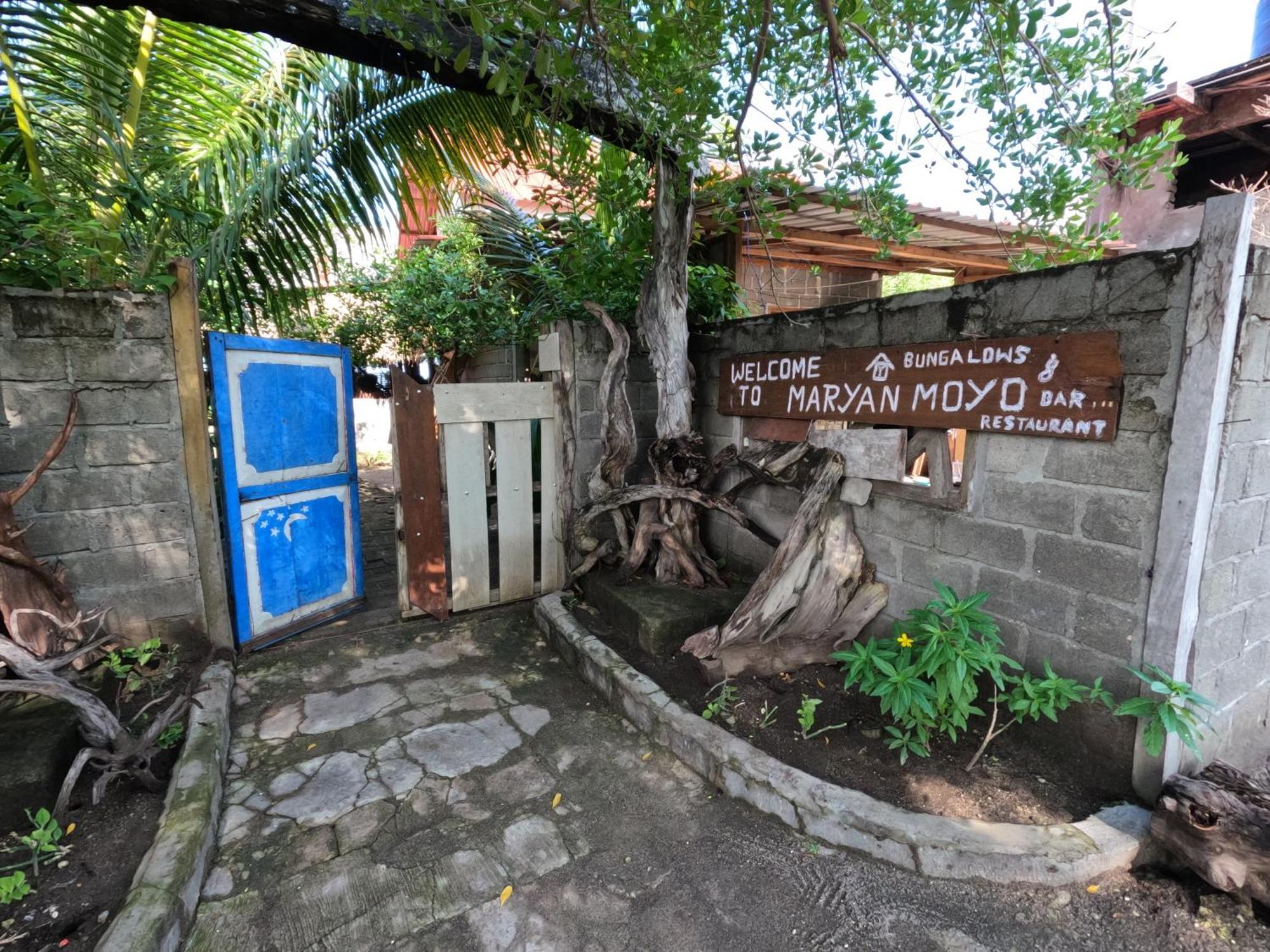 Maryan Moyo Bungalows & Resto Moyo Island Экстерьер фото