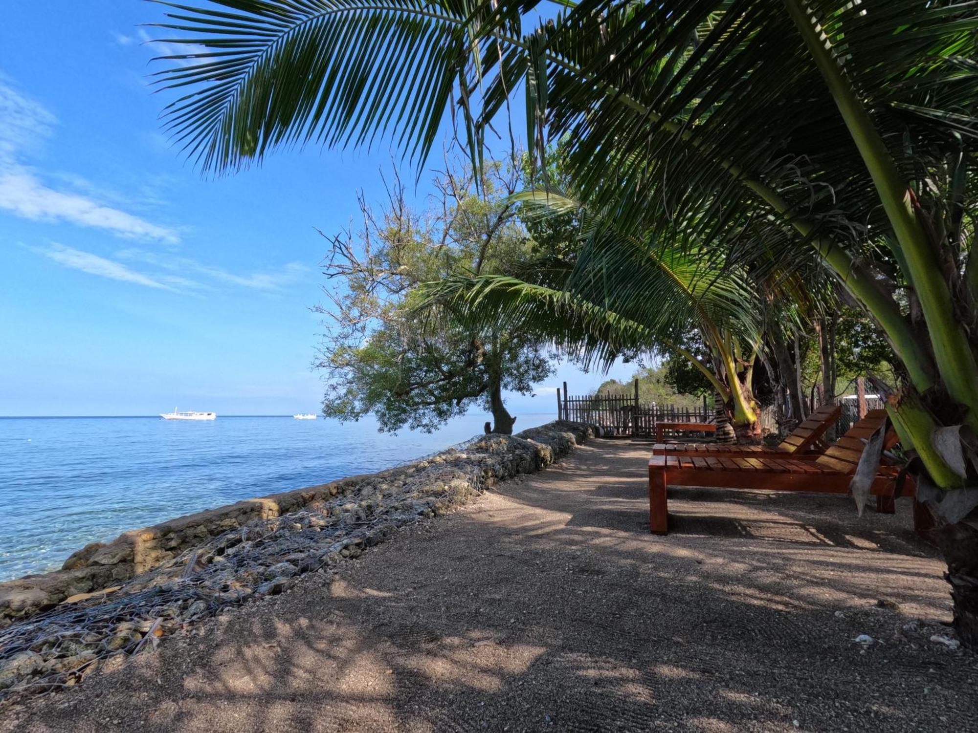 Maryan Moyo Bungalows & Resto Moyo Island Экстерьер фото