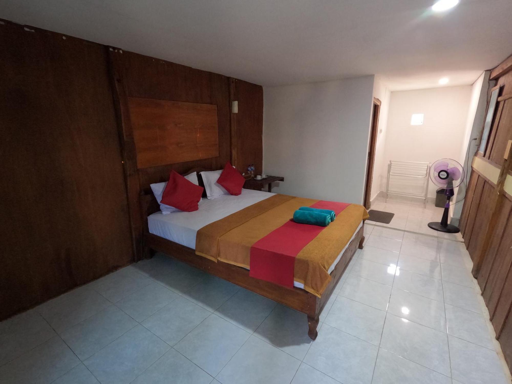 Maryan Moyo Bungalows & Resto Moyo Island Экстерьер фото