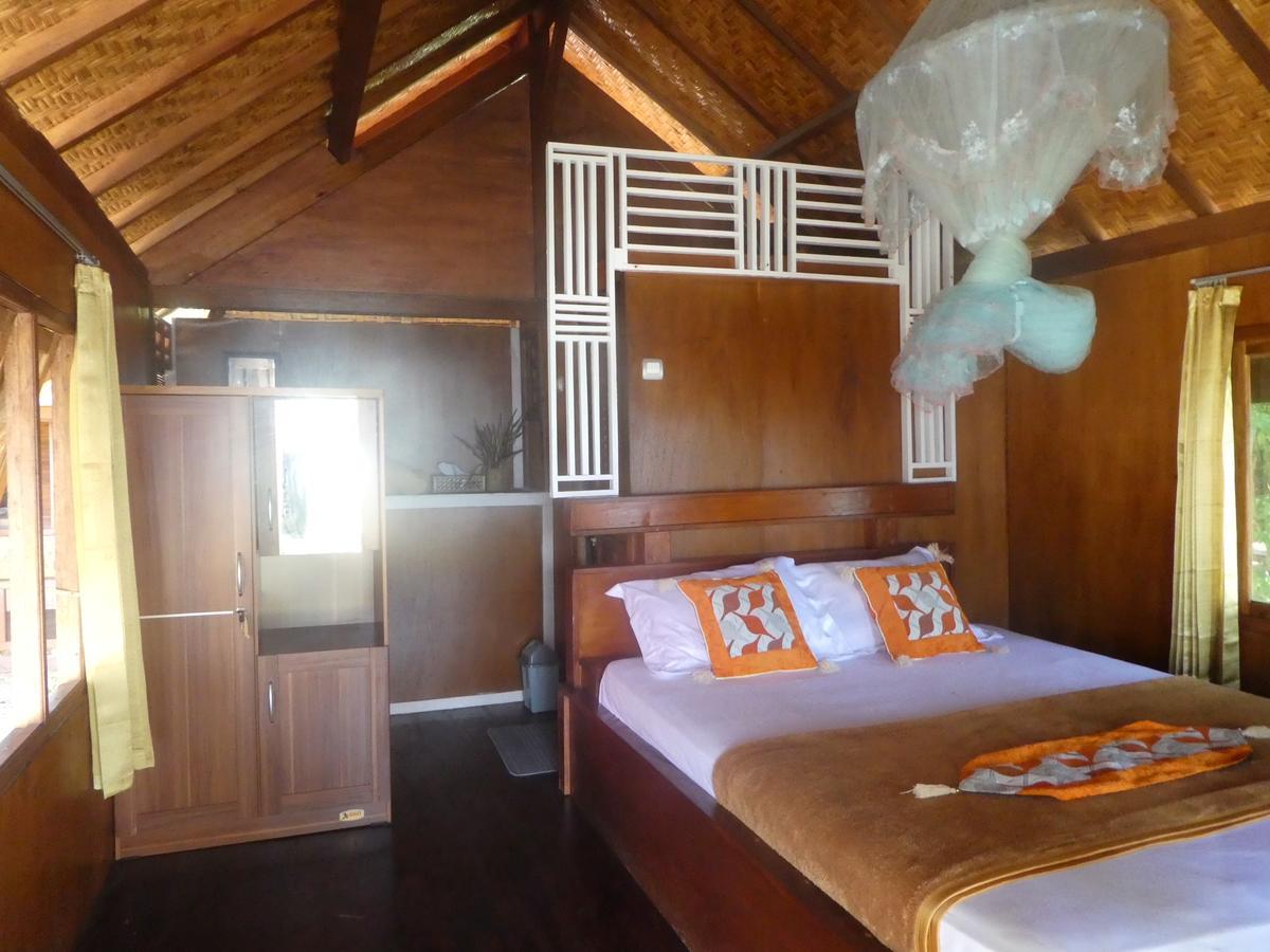 Maryan Moyo Bungalows & Resto Moyo Island Номер фото