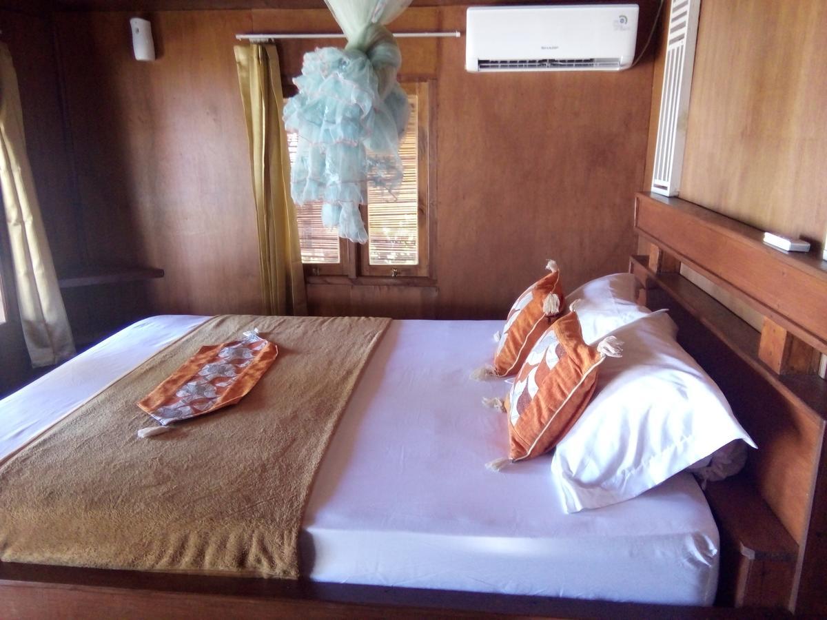 Maryan Moyo Bungalows & Resto Moyo Island Экстерьер фото
