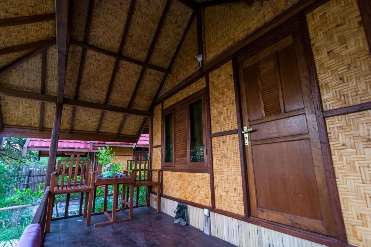 Maryan Moyo Bungalows & Resto Moyo Island Экстерьер фото